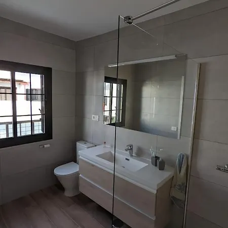 Casa A 5 Minutos Andando De La Playa De La Concha.