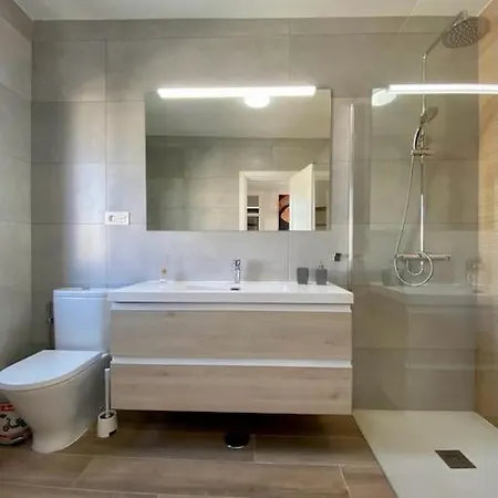 Casa A 5 Minutos Andando De La Playa De La Concha. Tatil Evi Playa Honda (Lanzarote)