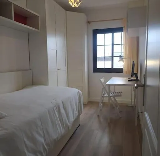 Casa A 5 Minutos Andando De La Playa De La Concha.