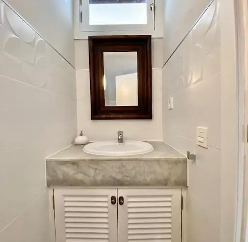 Casa A 5 Minutos Andando De La Playa De La Concha. * プラヤ・オンダ