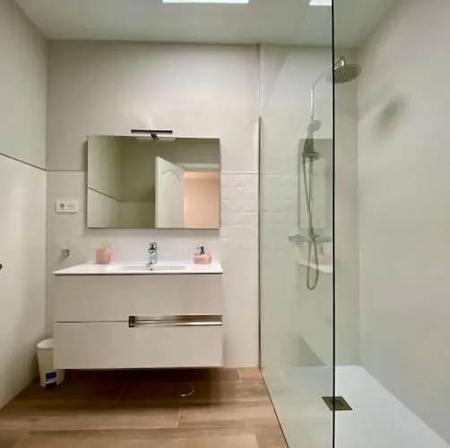 Casa A 5 Minutos Andando De La Playa De La Concha. プラヤ・オンダ